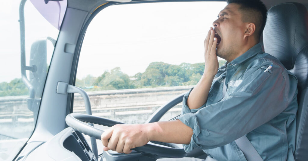 10 Essential Tips for Truck Drivers to Stay Awake on the Road